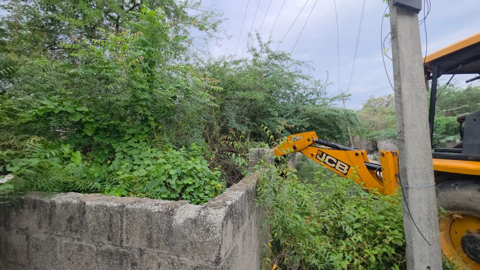 తక్షణ చర్యతో నీటి సమస్యకు పరిష్కారం.. ఈవో రమేష్‌పై కాలనీవాసుల ప్రశంసలు