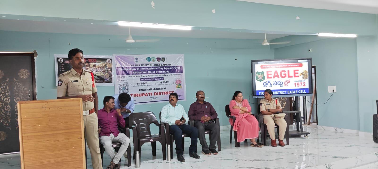 మాదకద్రవ్యాలకు దూరంగా ఉండండి... సిఐ మంజునాథ్ రెడ్డి