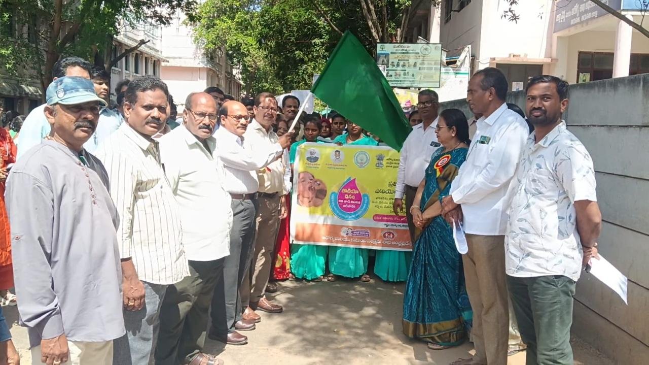 పల్స్ పోలియో విజయవంతం చేయాలి.. ఐదేళ్లలోపు ప్రతి చిన్నారికి పోలియో చుక్కలు తప్పనిసరి: డీఎంహెచ్‌వో