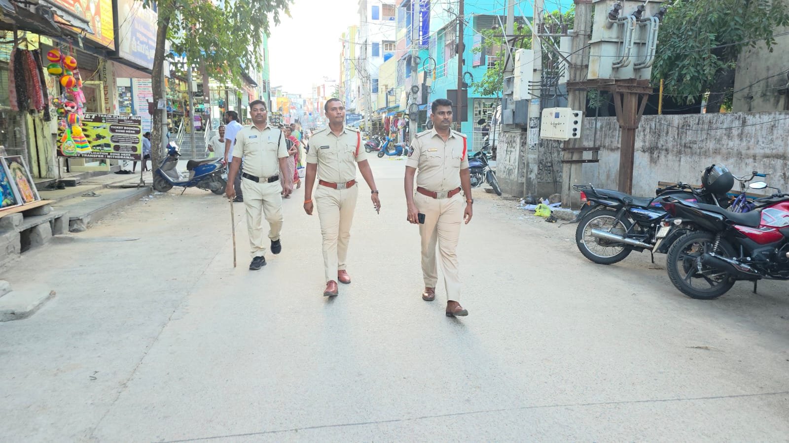 ప్రజలకు మరింత చేరువగా పోలీస్ సేవలు – సీఐ జయచంద్ర