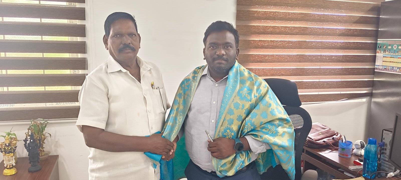 రేణిగుంట తహసీల్దార్ శ్రావణ్ కుమార్‌కు ఘన సన్మానం