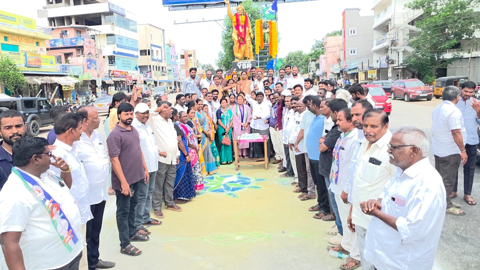 ఘనంగా వైఎస్ఆర్ జయంతి వేడుకలు - Additional Image