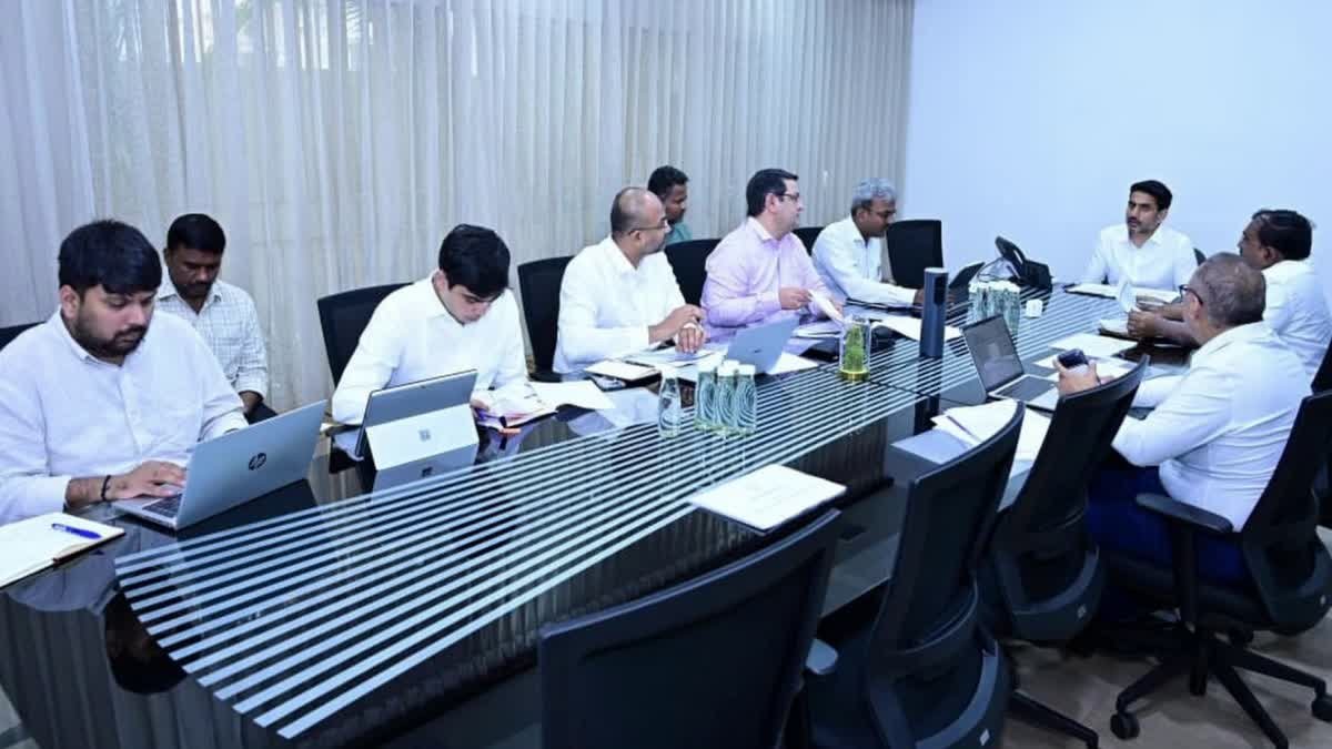 ఏపీ నిరుద్యోగులకు శుభవార్త.. ఉద్యోగాల భర్తీపై లోకేష్ స్పెషల్ రివ్యూ, వేగం పెంచాలని అధికారులకు ఆదేశం!