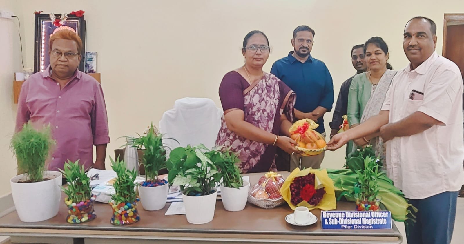 పీజీఆర్ఎస్‌ను ప్రతిష్ఠాత్మకంగా అమలు చేయాలి: ఆర్డీవో విజయలక్ష్మి