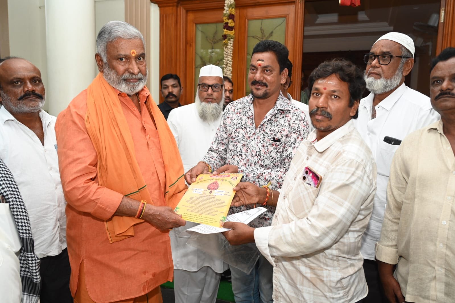 ఆడికృత్తిక మహోత్సవానికి పెద్దిరెడ్డికి ఆహ్వానం