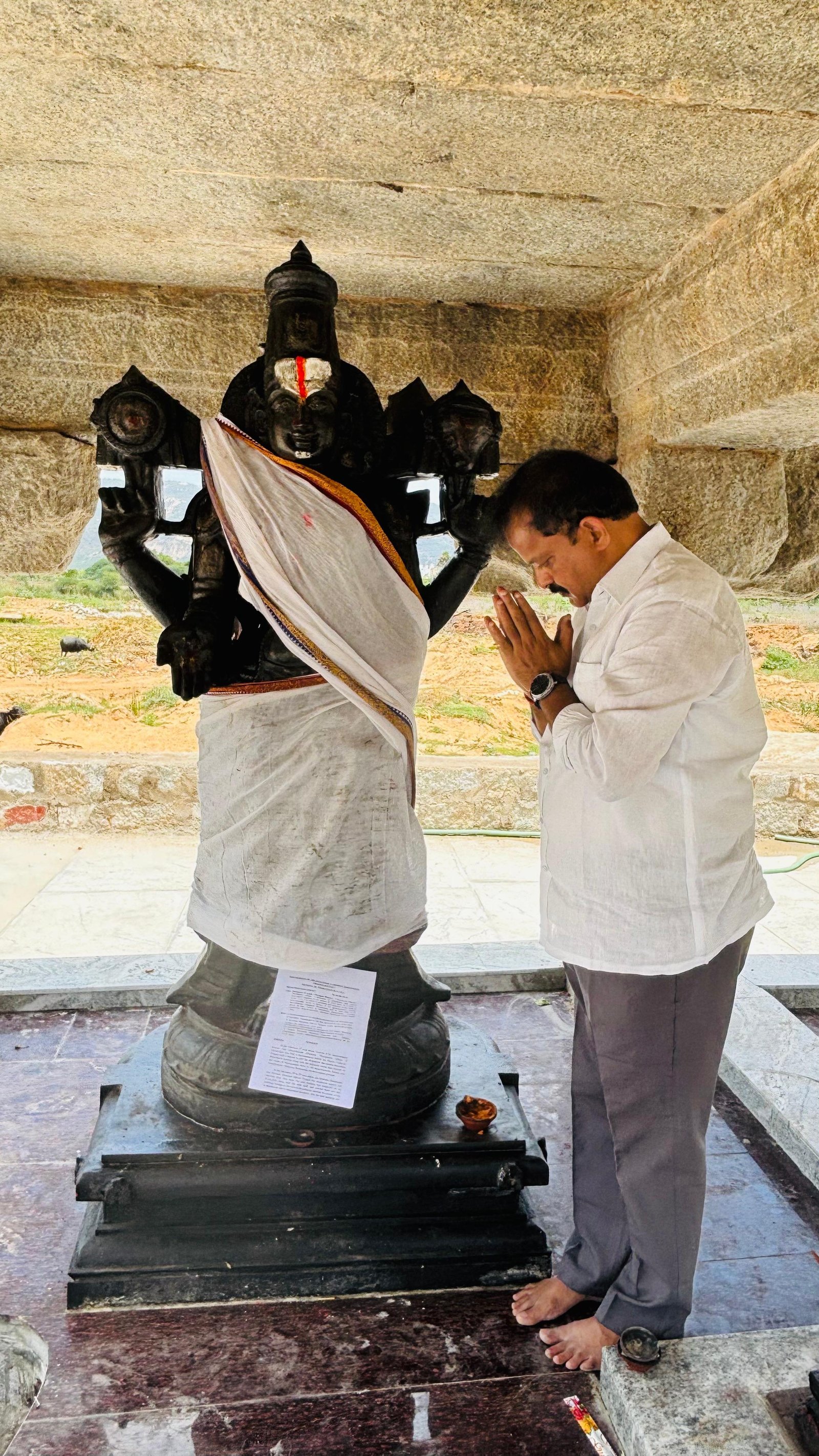 ముక్కోటి ఆలయానికి ఎకరా స్థలం కేటాయింపు - Additional Image