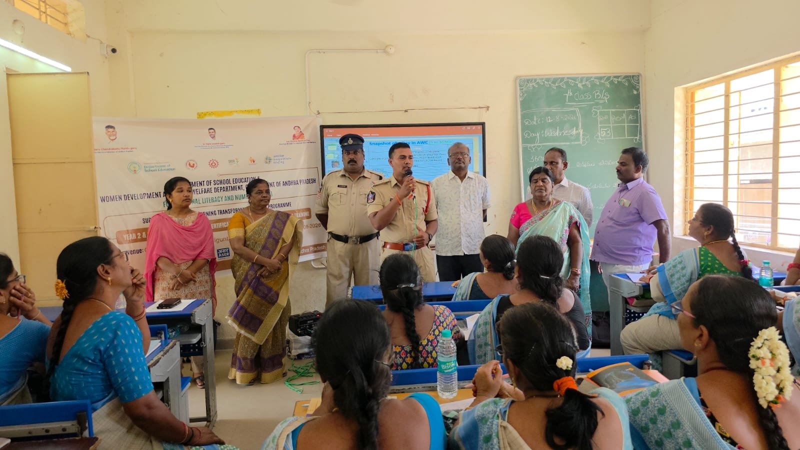 నేరాల నివారణలో అంగన్‌వాడీ సిబ్బంది సహకారం కీలకం