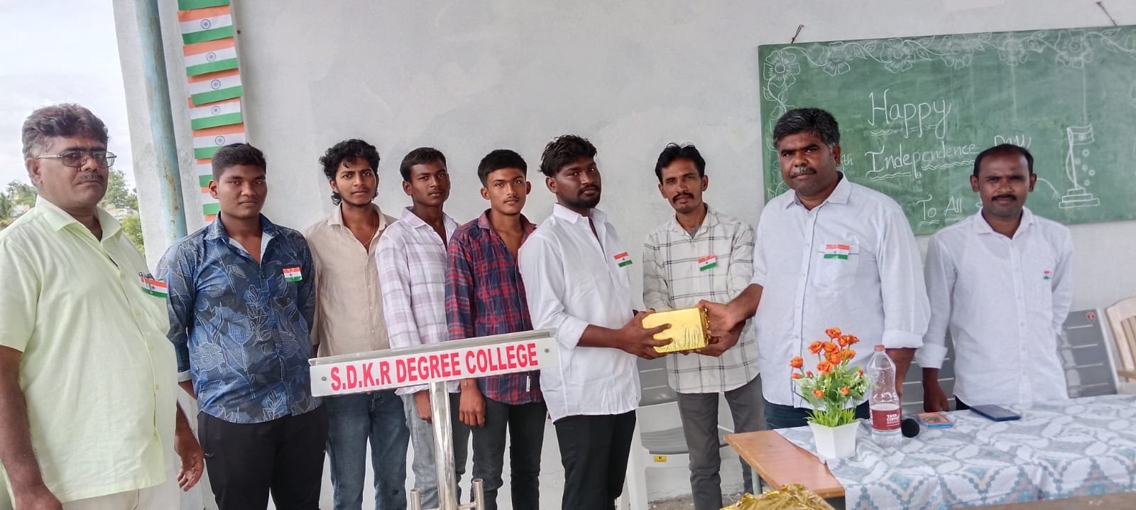 స్వామికేరి లోకేష్‌కు ఉత్తమ అవార్డు