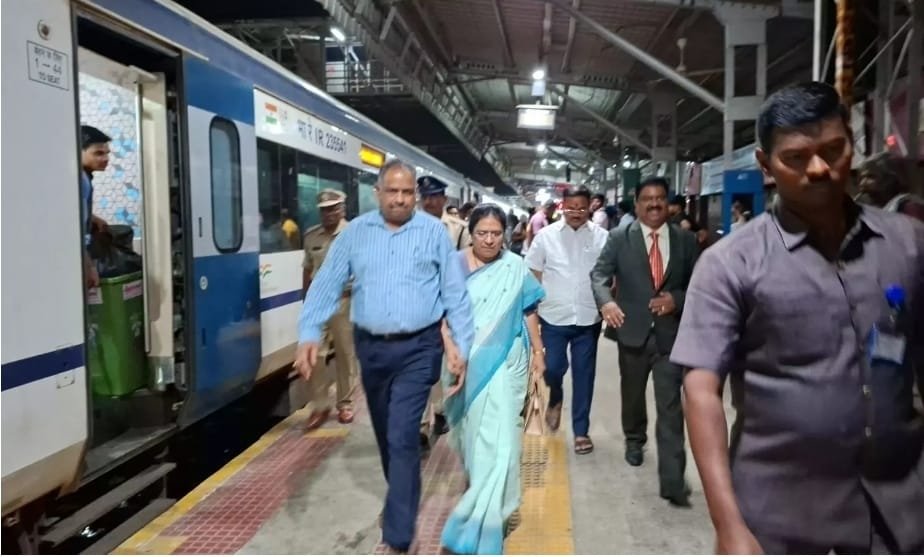 హైకోర్టు న్యాయమూర్తికి రేణిగుంటలో ఘన స్వాగతం