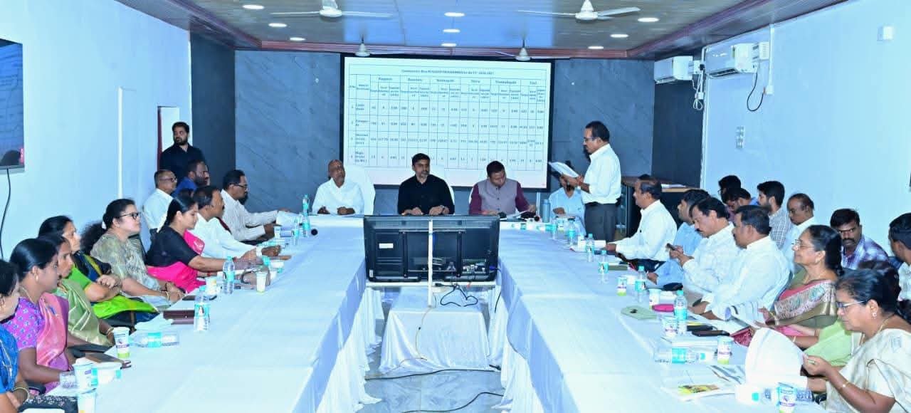 కేంద్ర పథకాల అమలులో పారదర్శకతకు ప్రాధాన్యత - Additional Image