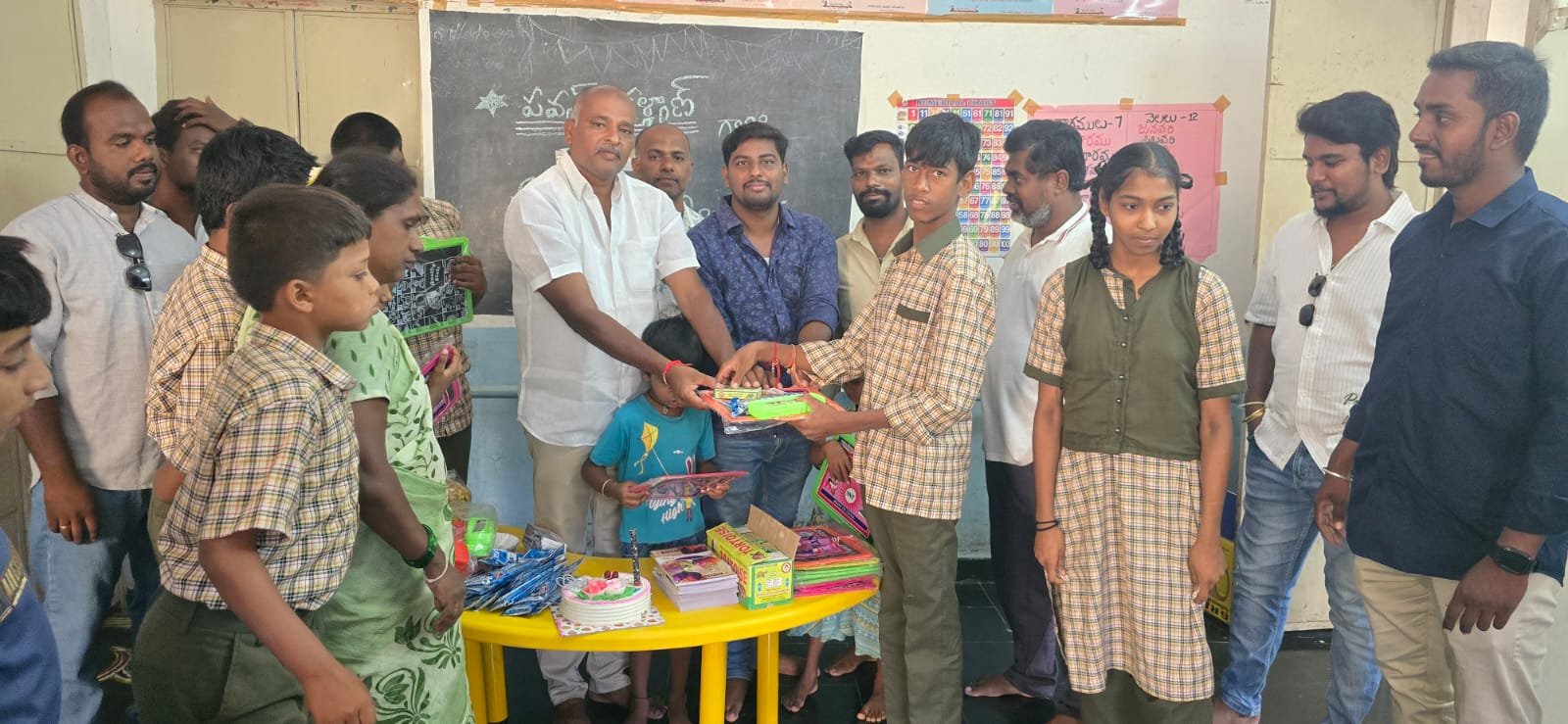 పీలేరులో ఘనంగా పవన్‌ కళ్యాణ్‌ జన్మదిన వేడుకలు - Additional Image