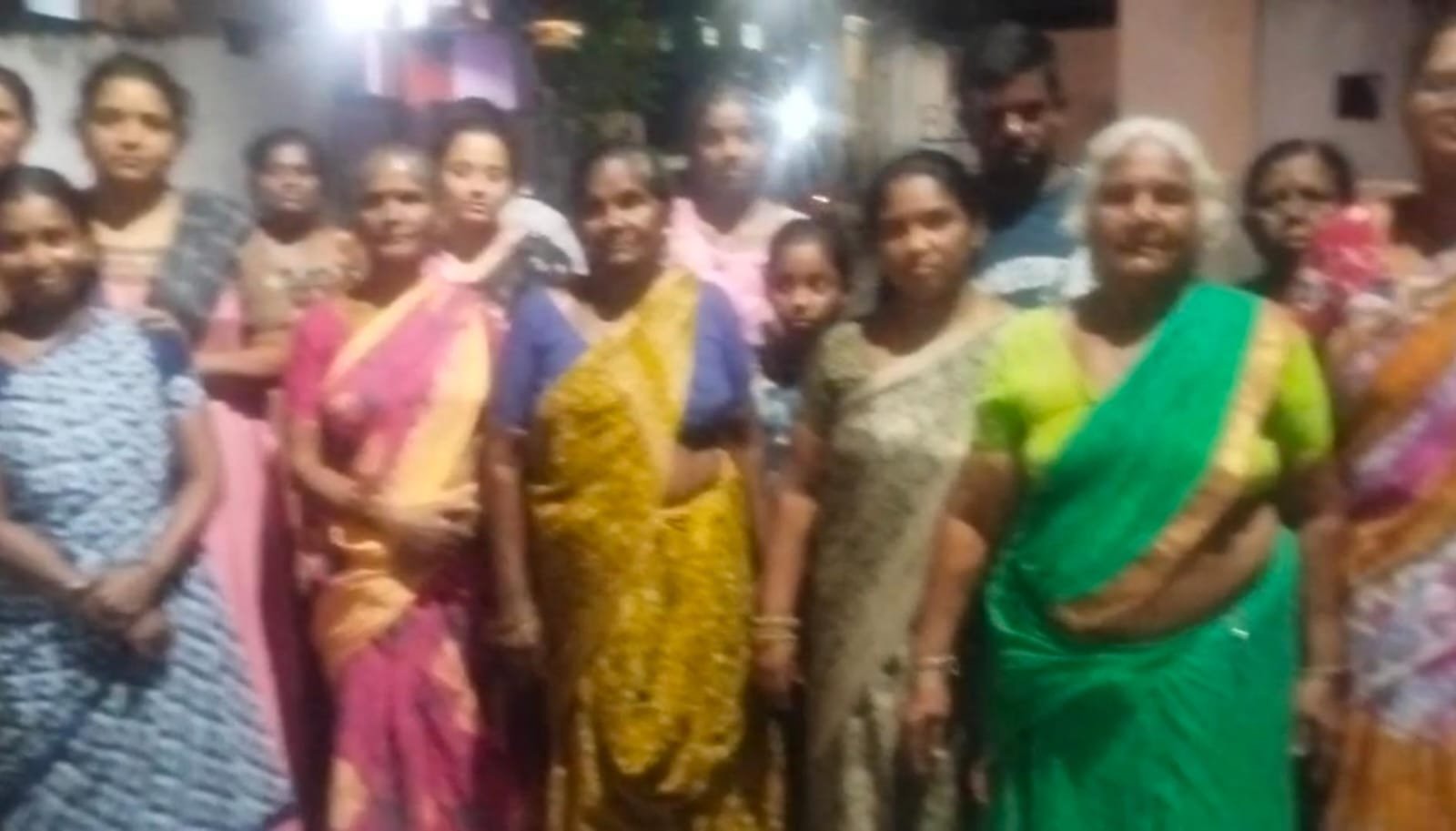 బోరు చెడిపోయినా పట్టించుకోని అధికారులు