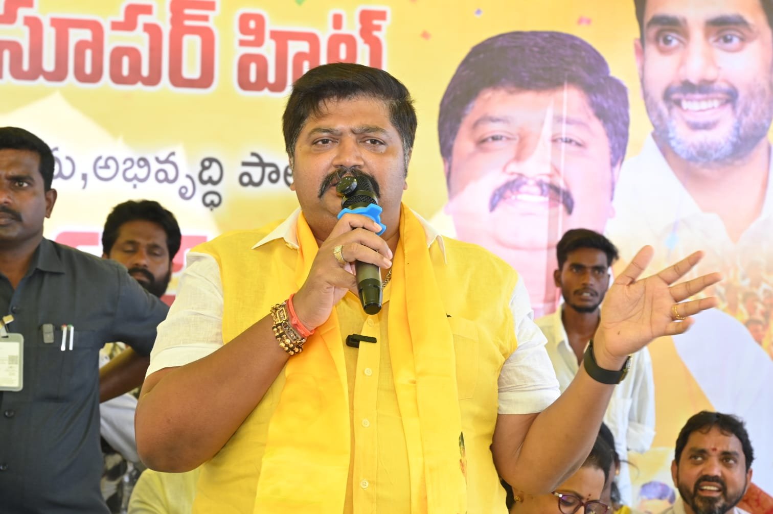 సింహం ముందు ఫ్లూట్‌ కాదు...గురజాల జగన్‌ మోహన్ ముందు రాజకీయ ఆట కాదు!