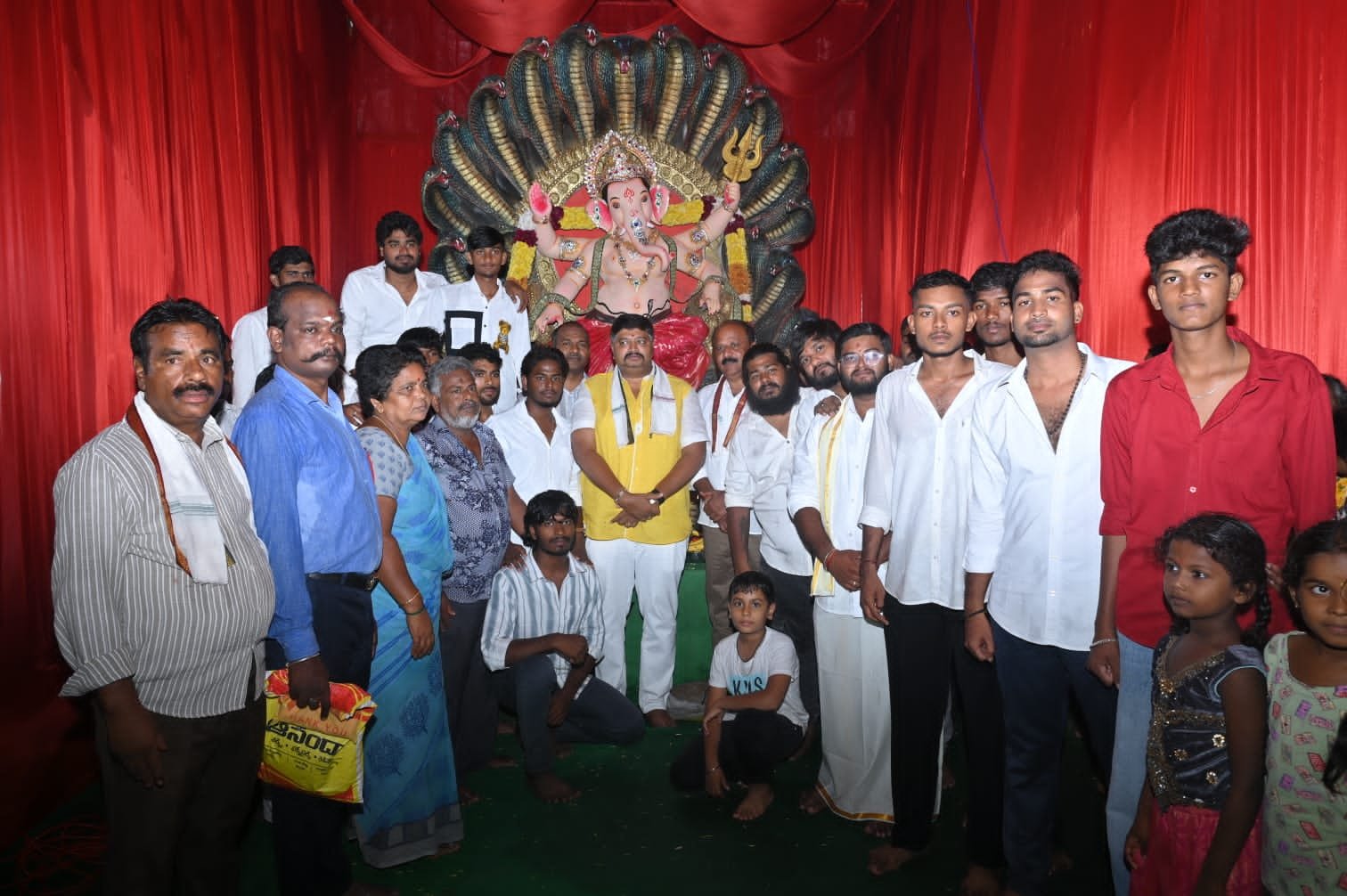 భక్తిశ్రద్ధలతో గణపతి పూజలు..చిత్తూరు ఎమ్మెల్యే గురజాల జగన్‌ మోహన్ హాజరు...