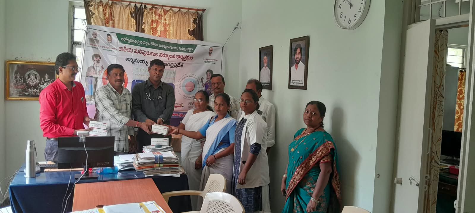నులిపురుగుల నిర్మూలన దినాన్ని విజయవంతం చేయాలి... ఎంపీడీవో మనోహర్‌రాజు