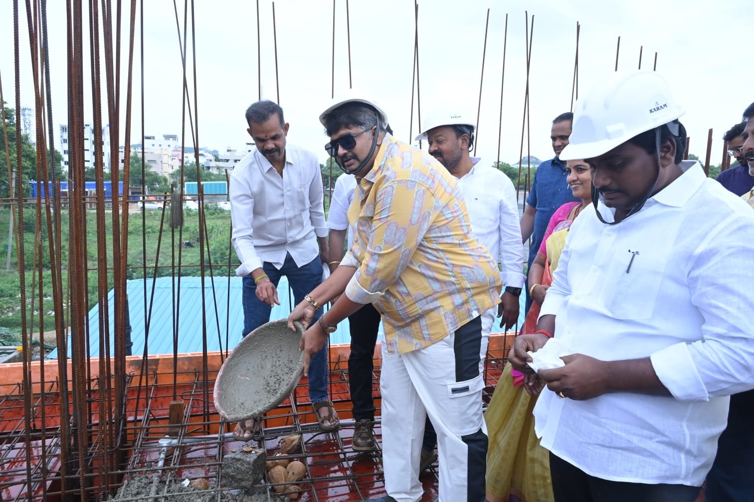 టీడీపీ కోటకు పునాది.. కార్యాలయ నిర్మాణానికి జోరు!...చిత్తూరు నియోజకవర్గ శాసనసభ్యులు గురజాల జగన్‌ మోహన్...