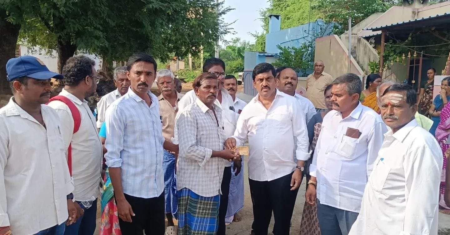 ఇంటింటికీ ఎన్టీఆర్‌ భరోసా పెన్షన్ల పంపిణీ
