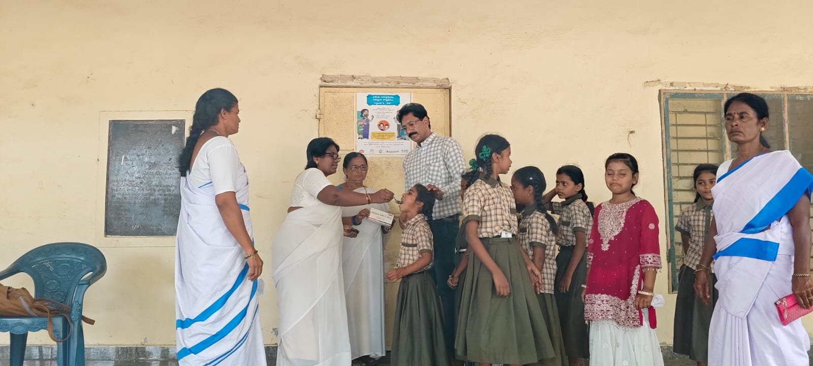 ఆల్బెండజోల్‌ మాత్రలతో నులిపురుగులకు చెక్‌